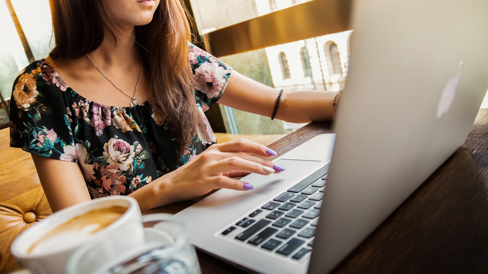 Ubezpieczenie OC agencji marketingowej i freelancera. Naruszenie praw autorskich, plagiat i pomyłka w budżecie reklamowym – jak chronić swój biznes?